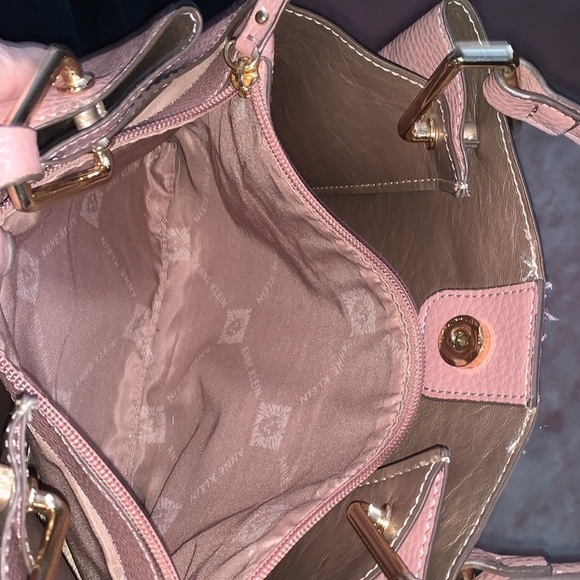 Anne Klein handbag - Picture 9 of 10